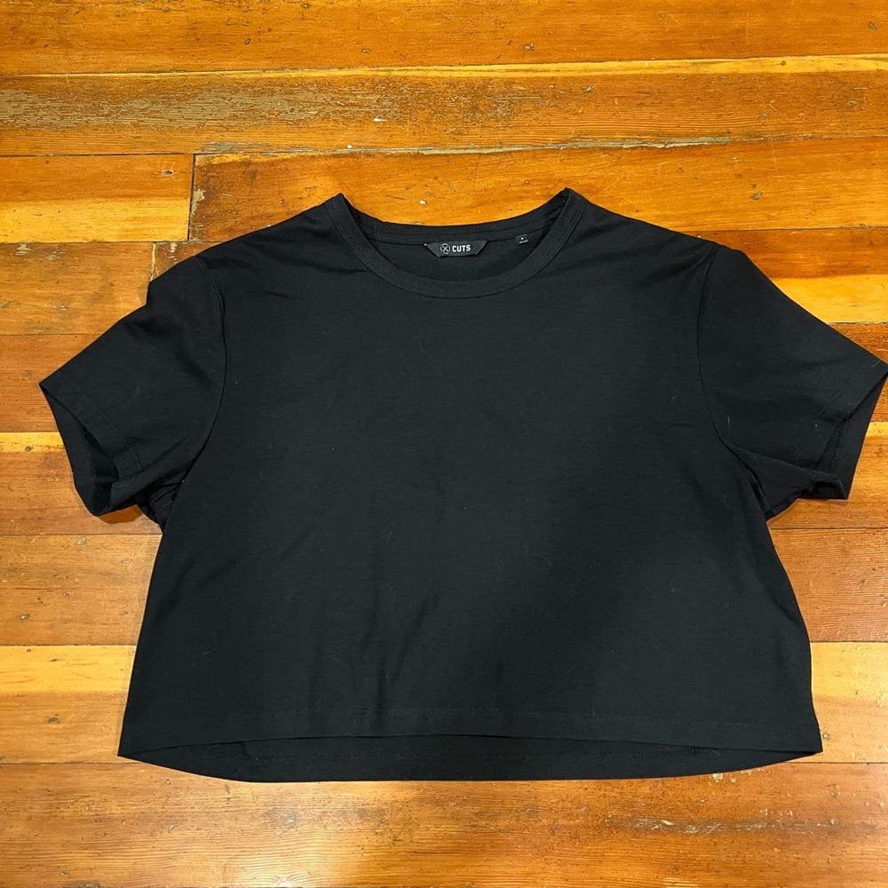 CUTS cropped black t shirt